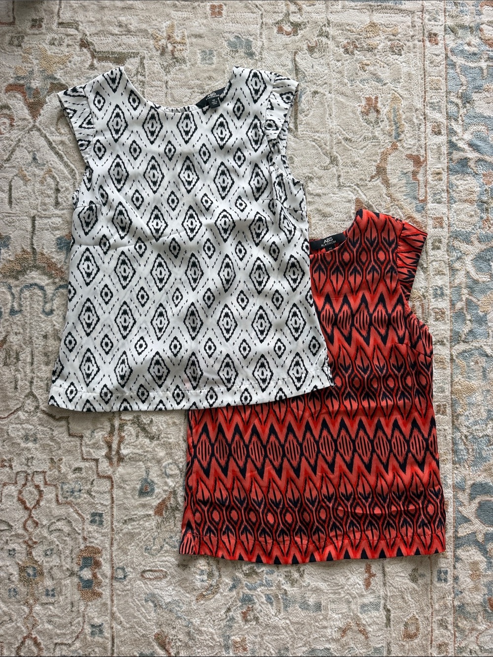 Abs Platinum Two-Pack Sleeveless Camisoles — White & Red Pattern XS